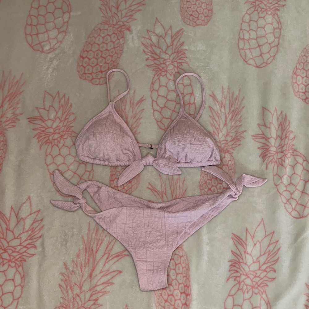 Billabong, New never worn, side tie, bikini